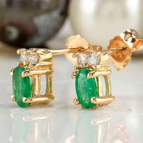 Серьги с изумрудами